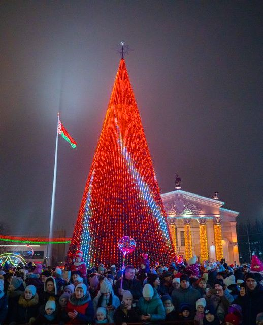 Зажжение ёлки в Гомеле