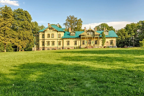 Спектакли в Лошицком парке