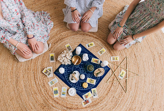 Встреча в женском кругу с астрологом и фотографом "Любовь начинается с тебя"